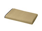 Une housse de protection beige pliée pour un ordinateur portable.