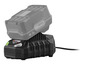 Un chargeur X20V noir avec une batterie X20V grise