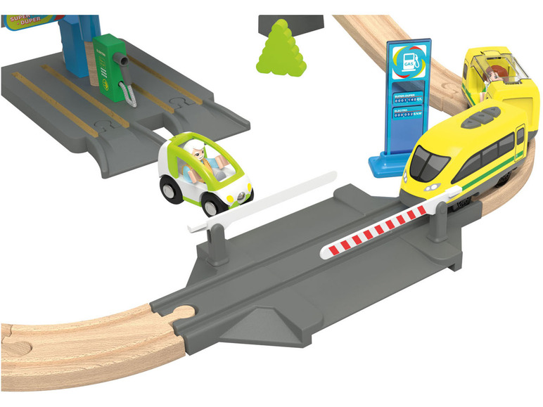 Aller en mode plein écran : Playtive Set de chemin de fer et station-service en bois - Image 3