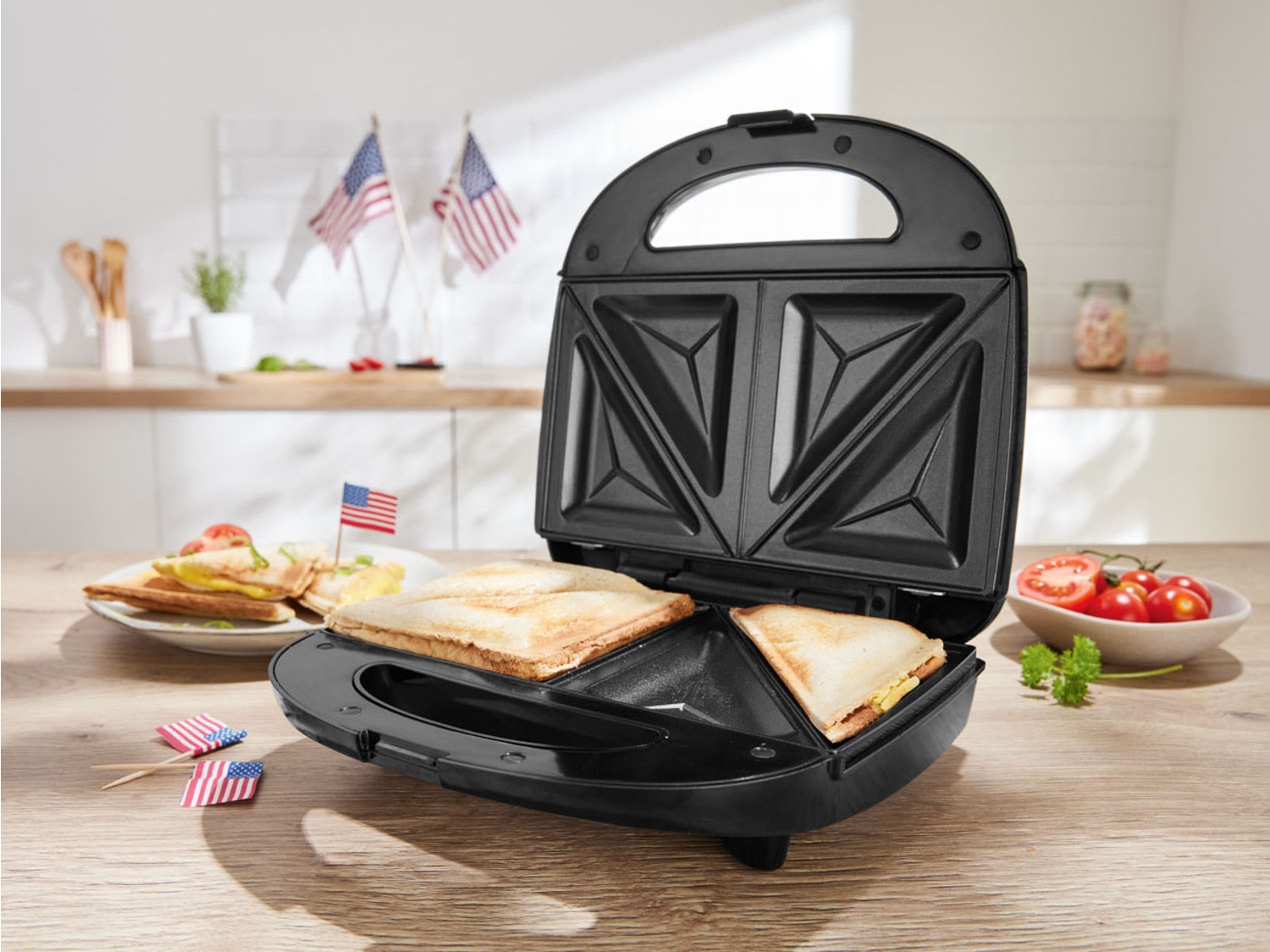 Appareil à Croque Monsieur 700W - Noir