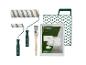 Kit de peinture avec deux rouleaux, un pinceau, une grille à peinture et une bâche de protection.