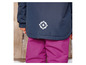 Une veste bleu marine avec un motif floral et un pantalon violet.