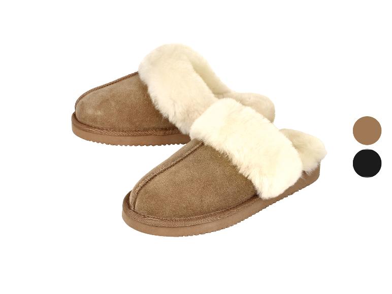 Chaussons marrons avec fausse fourrure blanche et échantillons de couleurs marron et noir.