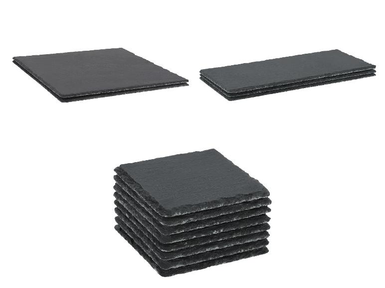 Ensemble d'ardoises noires de différentes tailles.