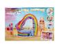 Coffret Rainbow High Littles Journée Piscine avec poupée, toboggan arc-en-ciel et accessoires.