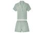 Ensemble pyjama court vert clair : haut boutonné et short assorti.