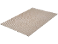 Tapis rectangulaire beige avec un motif géométrique de lignes et de courbes.