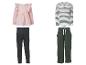 Ensembles de vêtements pour enfants : haut rose à volants avec leggings gris, haut rayé avec pantalon vert.