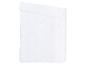 Couette blanche matelassée avec motif en losanges.
