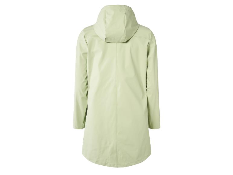Un imperméable vert clair avec une capuche.