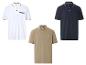 Trois polos : blanc, bleu marine et beige.