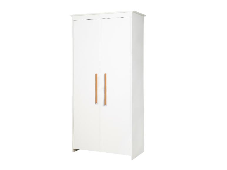 Armoire blanche à deux portes avec poignées verticales en bois