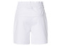 Shorts blancs avec une taille élastique.