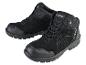 Deux chaussures de randonnée noires Livergy à lacets.