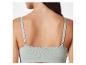 Soutien-gorge sans armature vert clair, détail dentelle.