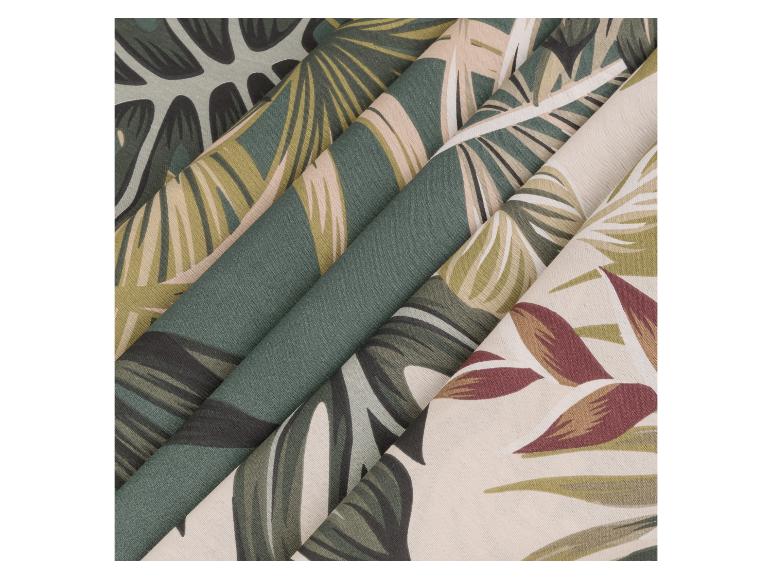 Trois types de tissus avec un imprimé de feuilles tropicales