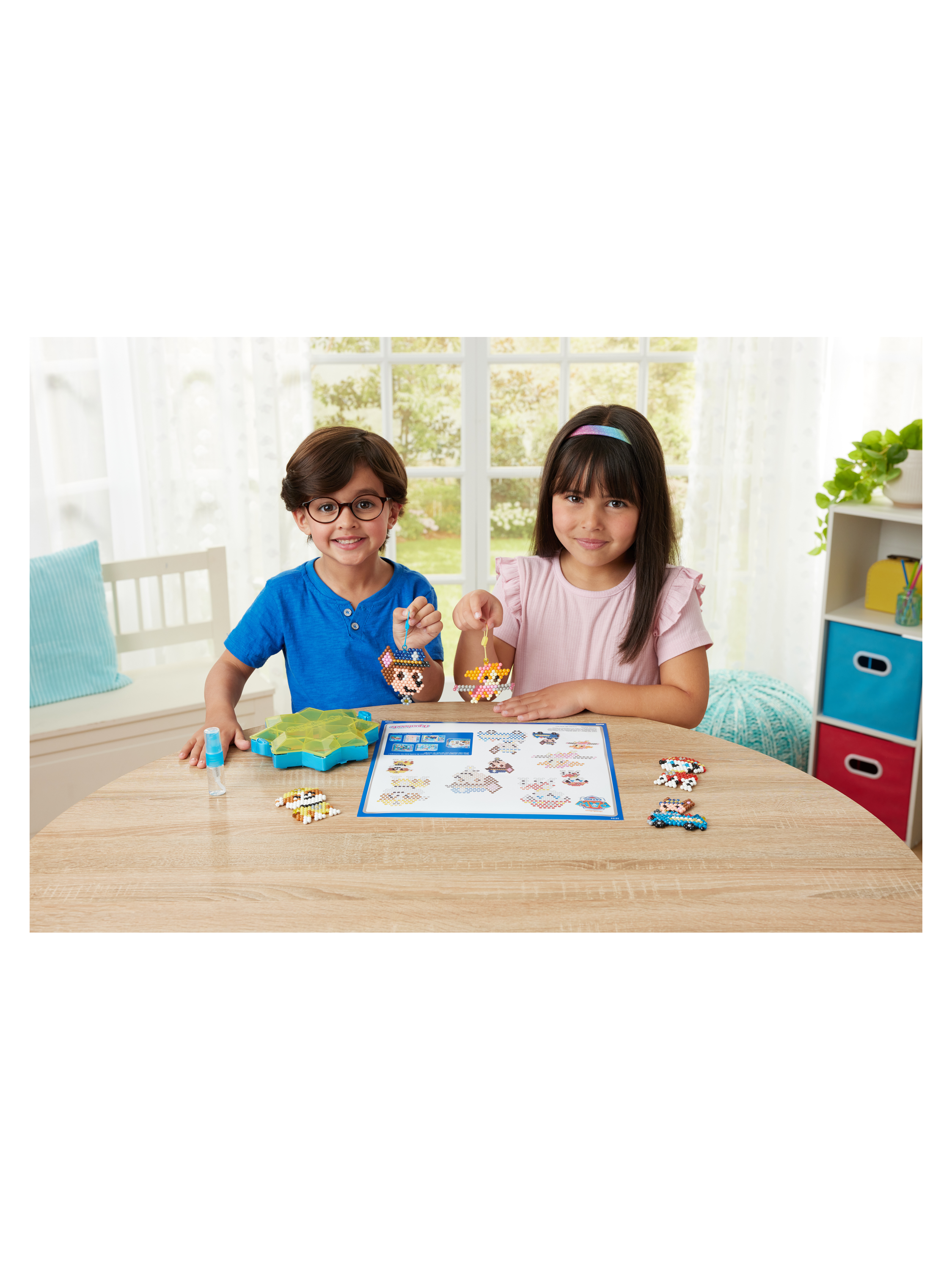 AQUABEADS Paw Patrol Mega coffret d'activités manuelles, activé par l'eau.