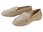 Mocassins en daim beige pour femmes.