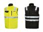 Deux gilets de sécurité réfléchissants, un jaune et un noir