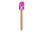 Une spatule en silicone rose avec un lapin, avec un manche en bois.