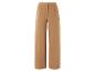 Pantalon large camel élégant.