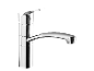 Robinet de cuisine moderne en acier inoxydable.