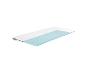 Surmatelas avec couche de mousse bleue et housse matelassée blanche.