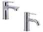 Deux robinets de salle de bain chromés aux designs modernes.