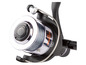Un moulinet de pêche Rocktrail avec une bobine remplie de ligne.