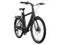 Un vélo électrique noir avec des pneus Schwalbe.