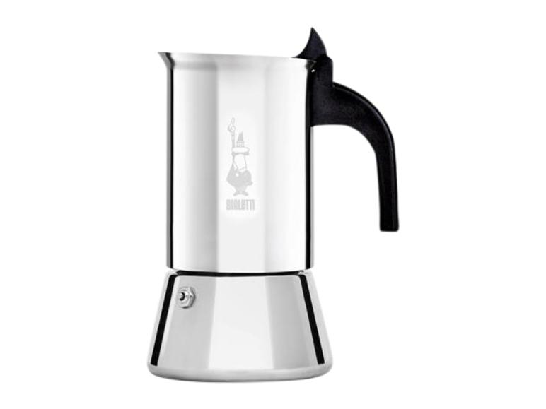 Cafetière moka argentée avec poignée noire sur fond blanc.