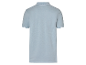 Chemise polo homme bleu clair avec col blanc.