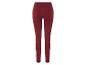 Leggings rayés rouges pour femmes.
