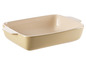 Un plat à four beige avec des poignées.