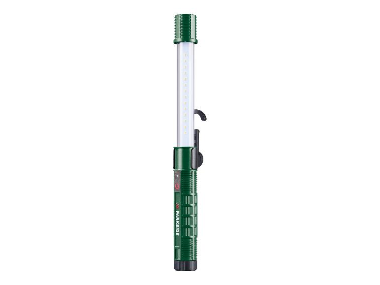 Lampe de travail LED verte avec crochet et base magnétique.