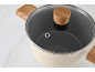 Casserole crème avec couvercle en verre et poignées en bois