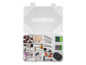 Une boîte en plastique avec différents outils, notamment des bandes de ponçage, des pierres à aiguiser et des forets.