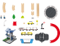 Ensemble de jouets de train en bois avec rails, véhicules, personnages et accessoires.