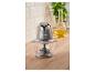 Hachoir SilverCrest sur un comptoir de cuisine en bois.