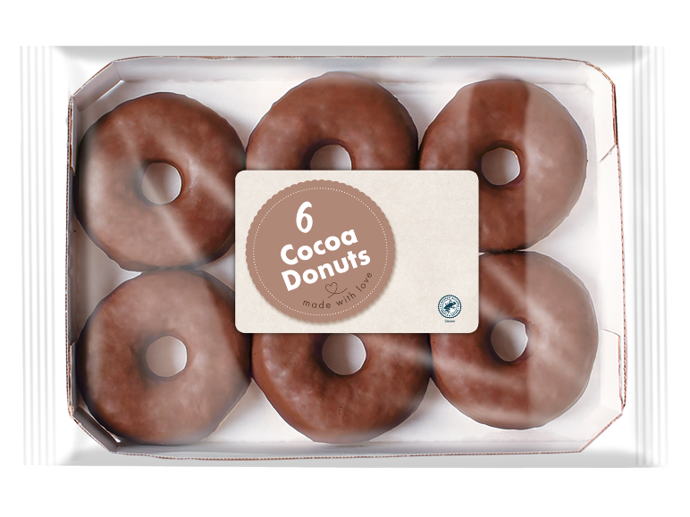 Six beignets au cacao dans un emballage plastique transparent avec une étiquette indiquant « 6 Cocoa Donuts made with love ».