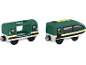 Deux wagons de train jouets verts, un ouvert avec le numéro 2, un fermé avec le numéro 1.