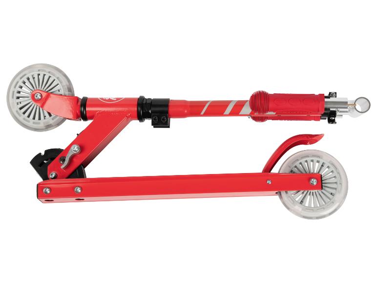 Trottinette rouge pour enfant avec roues lumineuses.