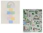 Deux tapis de jeu : l'un avec un motif de marelle, l'autre avec une carte routière de ville.