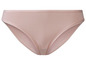 Une culotte rose pour femme