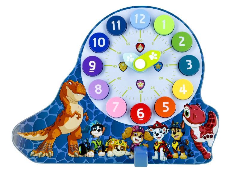 Horloge d'apprentissage colorée avec des chiffres, des aiguilles et des personnages de dessins animés.