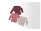 Trois t-shirts manches longues pour enfants dans des tons terre.