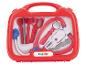 Mallette de docteur rouge avec instruments jouets, dont un stéthoscope et un thermomètre, de marque Lupilu.