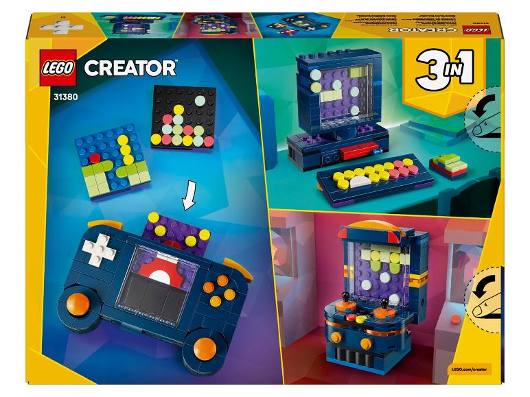Un ensemble de jouets de construction 3-en-1 comprenant un ordinateur rétro, une console de jeu portable et une borne d'arcade.