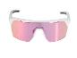 Lunettes de sport blanches avec verres miroir roses.
