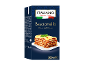 Sauce béchamel en emballage de 500 ml avec lasagnes et texte multilingue.
